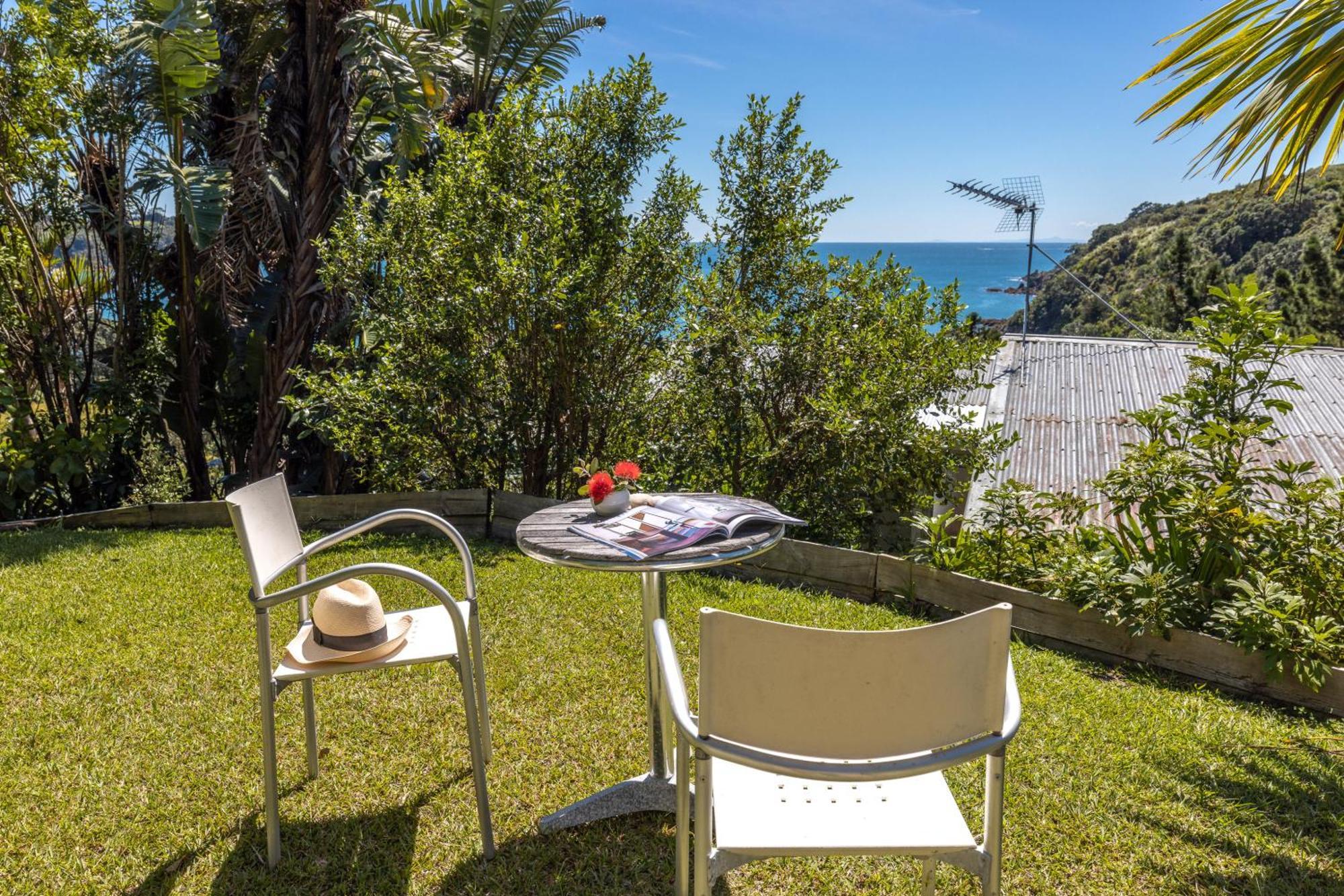 Tawa Cottage - Coast & Country Oneroa Екстериор снимка